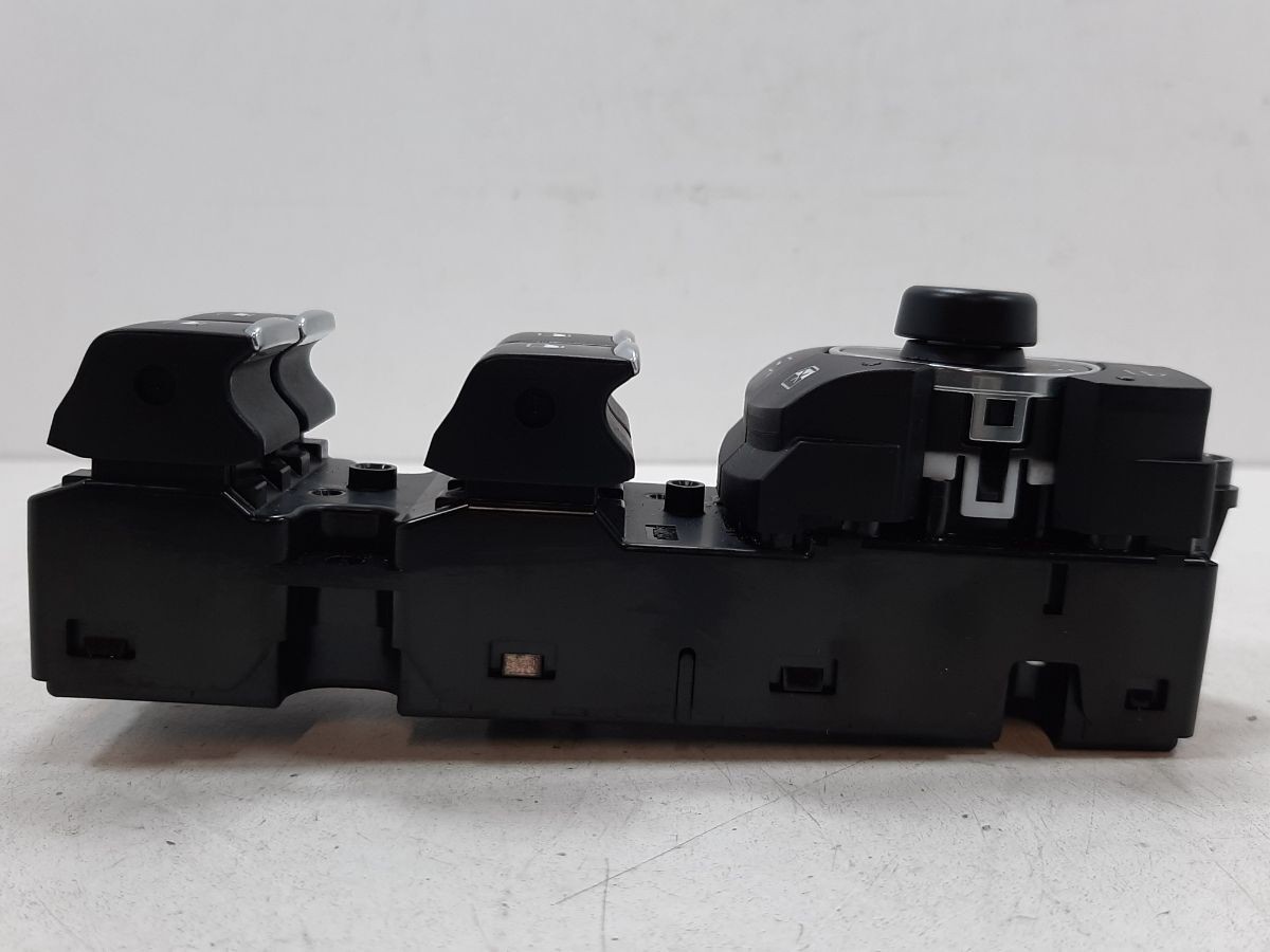 Picture 6 of 12