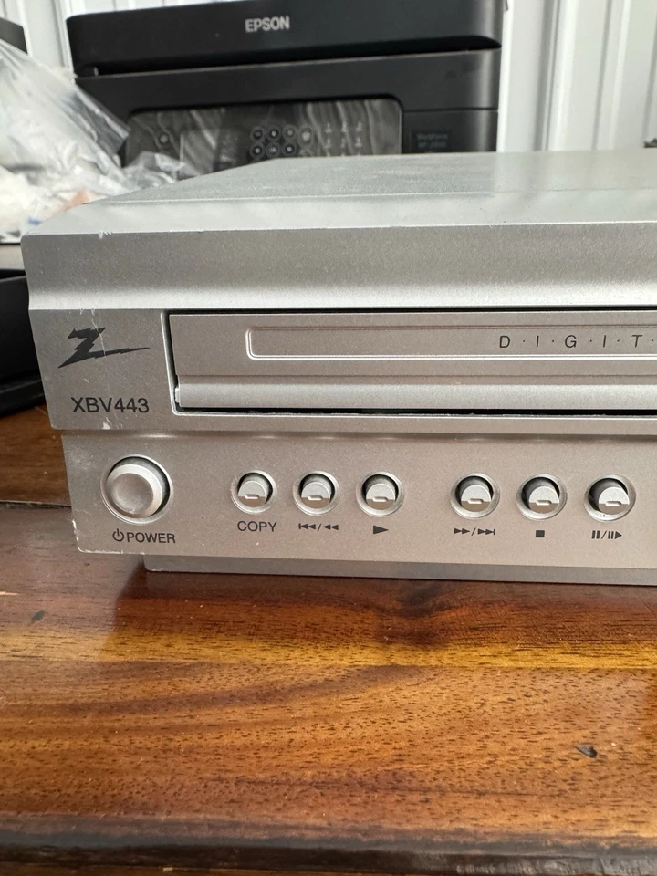 Zenith XBV443 DVD/VCR Combo Reproductor VHS Sin Control Remoto Probado Funciona Foto 2 de 4