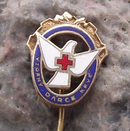 1950s Excellent Blood Donor Czechoslovakia Award White Dove Red Cross Pin Badge - Picture 1 of 6