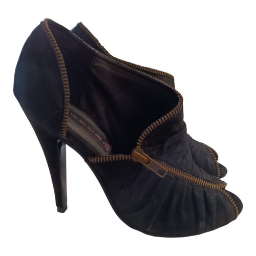 Steven Women's Bevan Black Suede Zipper Stiletto Heel Ankle Booties 8 NIB - Picture 4 of 10