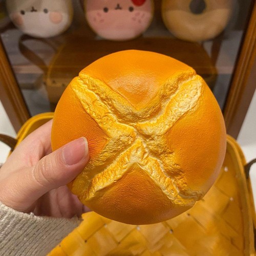 Bread Shape Slow Rising Squeeze Toy Birthday Gift Cartoon Toy Food Rebound Y8X2 - Picture 3 of 14