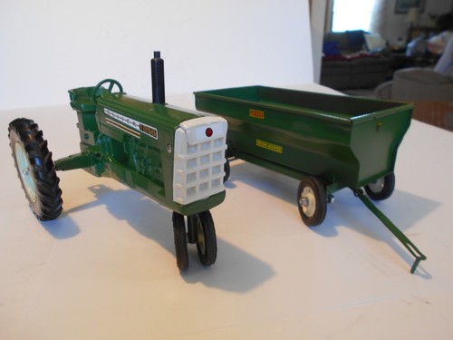 Custom 1970s/80s Ertl 1:16th Scale Oliver 1855 Tractor w/Wagon, Used - Picture 16 of 17