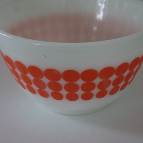 Vtg 1960's Pyrex "New Dot" Nesting Small Bowl w Orange Dots #401, 1 1/2 Pint - Picture 4 of 16
