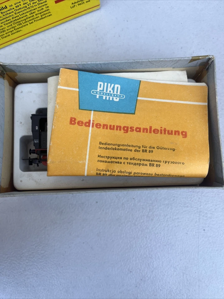 Piko 50050 HO gauge DR BR 89.2 / Saxon VT steam loco in DR black livery - Image 2 of 4