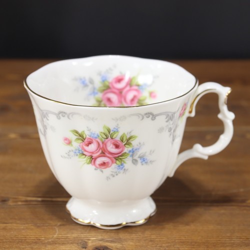 Royal Albert Bone China Tranquillity TRIO (cup, saucer, tea plate) MINT, as New! - Picture 5 of 9