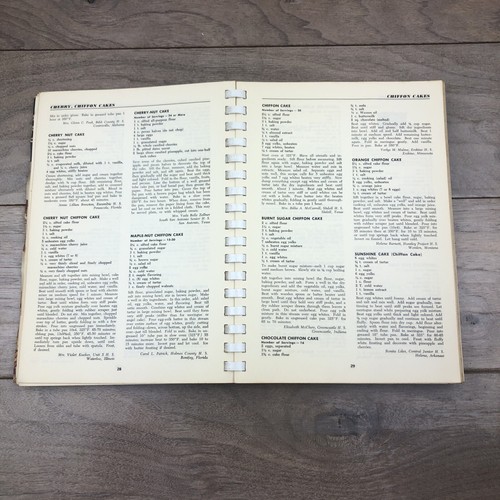 Vintage 1963 Favorite Recipes of Home Economics Teachers DESSERTS Edition - Imagen 8 de 15