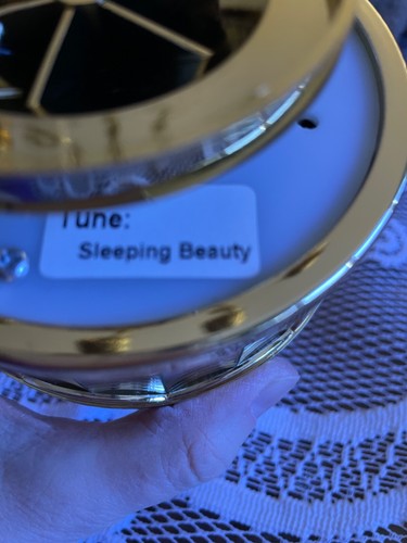 music box new in box "crystal" 24 k gold trim swans playing sleeping beauty - Picture 5 of 6