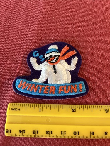 Girl Scout Patch Winter Fun 1990’s - Picture 2 of 4