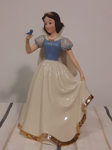Figura de porcelana blanca nieve - Imagen 4 de 15