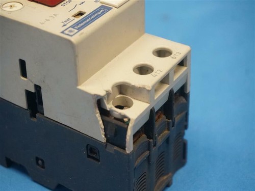Telemecanique GV2-M10 GV2M10 Motor Circuit Breaker w/ breakage - 第 8/10 張圖片