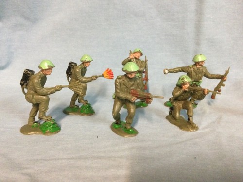 crescent toy soldiers 11 figures 54mm - Picture 2 of 4