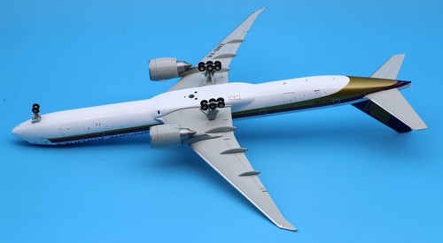 Modelo de avión fundido a presión JC Wings 1:200 Singapore Airlines Boeing B777-300 9V-SWZ - Imagen 14 de 14