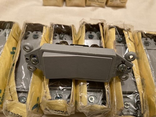 MADE IN USA - LOT OF 11 EAGLE ELECTRIC ROCKER WALL SWITCHES - DP & 3 WAY -COLORS - Picture 7 of 12