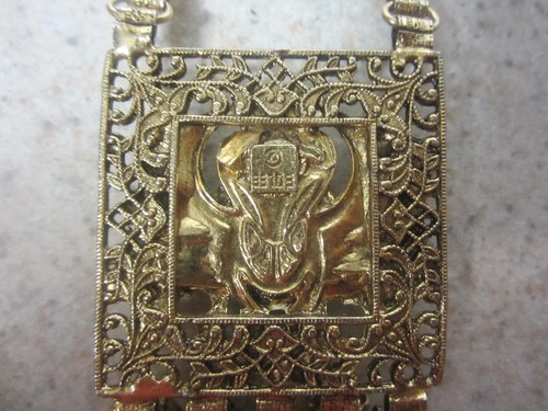 VINTAGE EDLEE DRAGON LAVALIER NECKLACE WITH DANGLES GOLD TONE - Picture 8 of 14