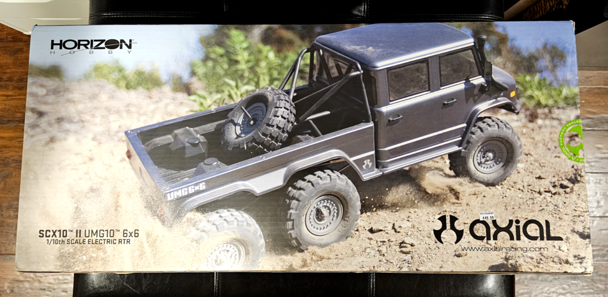 NEW Sealed box - 1/10 SCX10 II UMG10 6x6 Rock Crawler