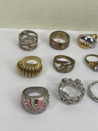 Konvolut Ringe Schmuck Mix Konvolut Mode verschiedene Formen Farben Damenschmuck 15 Teile - Bild 3 von 17