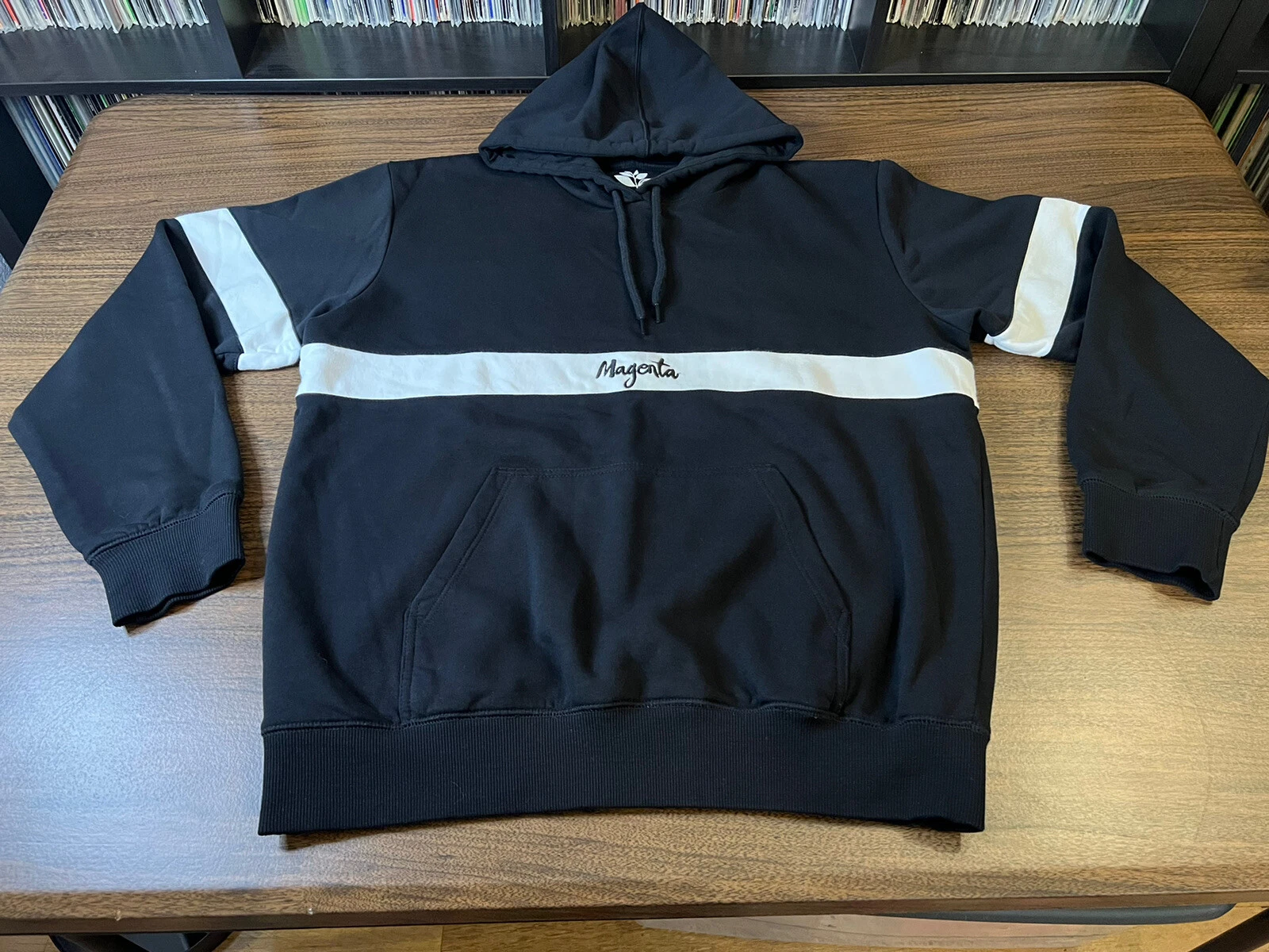 Sweat à capuche Magenta Skateboards 96 noir Supreme Stussy Palace soja Panday