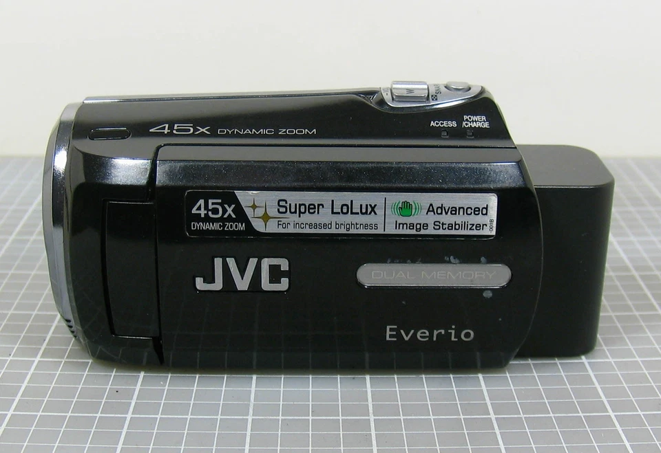 JVC Everio GZ-MS230 Camcorder Dual Memory of 8GB Internal Flash Memory - Image 3 of 4