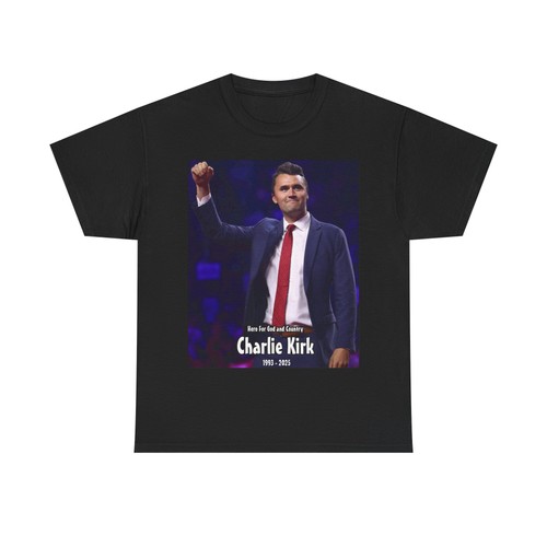 Charlie Kirk R.I.P. MAGA Hero for Truth Unisex Kurzarm T-Shirt - Bild 3 von 16