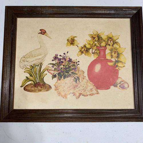 Vintage "T. Cathey Paintings- crane, seashells, vase & flowers- Framed Pair - Picture 5 of 12