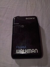 N Sony Walkman SRF-29 AM/FM Radio with Clip