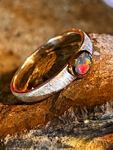 Schwarzopal Rote Blitze Ring in Silber mit vergoldeter Fassung - Bild 4 von 9