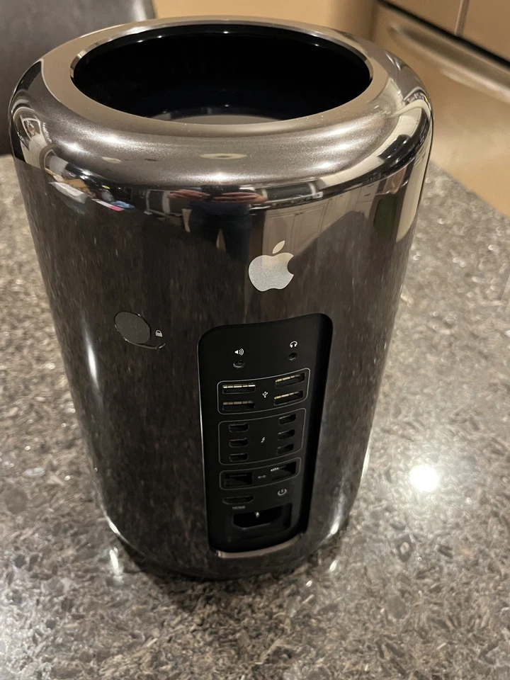 Apple Mac Pro (6-Core Xeon E5-1650, 3.5GHz, 64GB RAM,256GB SSD) A1481, MD878LL/A - Image 3 of 4