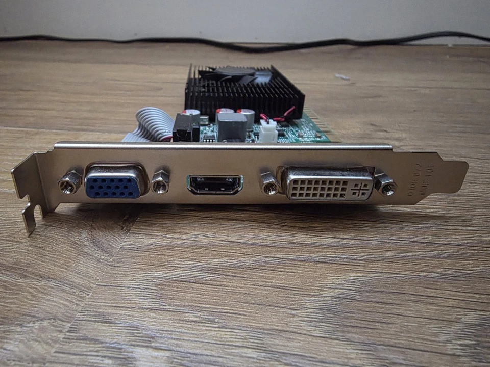 EVGA NVIDIA GeForce GT 430 (01G-P3-1335-KR) 1 GB DDR3 SDRAM PCI Express x16... - Image 3 of 3