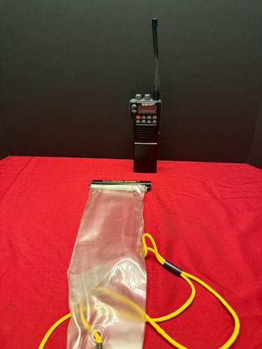 Standard Horizon VHF FM Marine Radio HX230S (AA) With Waterproof Case untested - Picture 11 of 12