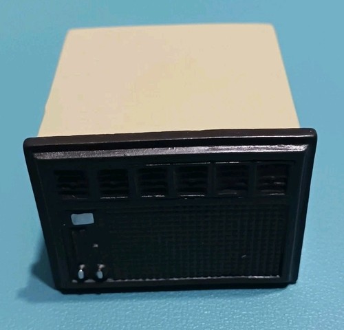 Minature Dollhouse Air Conditioner Window Unit 1:12 Scale - Picture 4 of 4