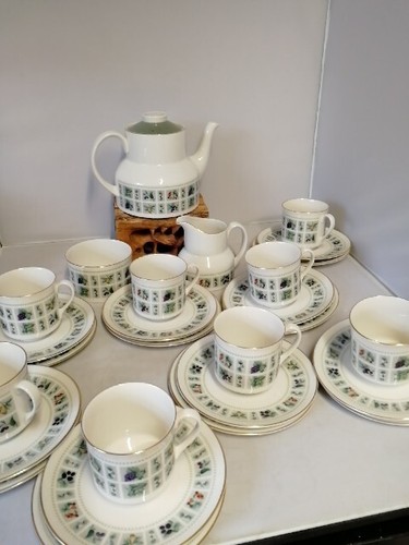 Royal Doulton Tapestry Tea Set Teapot Sugar Bowl, Jug Cup Saucer Plate - Picture 2 of 10
