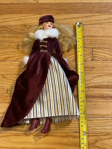 Vintage 2000 Victorian Era Ice Skater Barbie Special Edition *No Box* - Picture 3 of 5