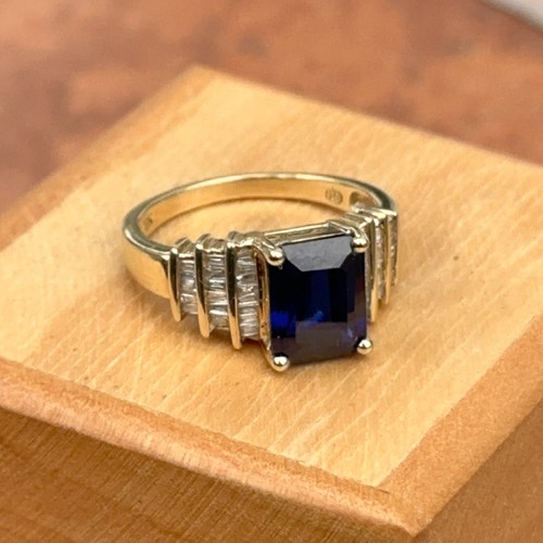 Estate 10KT Yellow Gold Emerald-Cut Lab-Created Sapphire + Diamond Baguette Ring - Picture 7 of 10