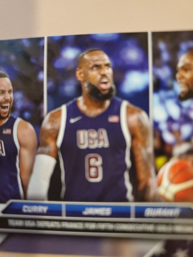 TOPPS NOW OLYMPIC BASKETBALL LABRON JAMES STEPH CURRY KEVIN DURANT METALLO ORO... - Foto 2 di 5
