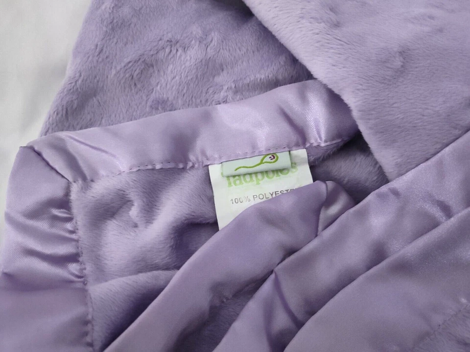 Renacuajos Púrpura Sólido Corazones Elevados Bebé Niña Manta Borde Satinado Lovey Seguridad Foto 2 de 3