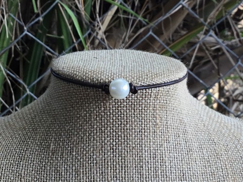 Pearl Choker, Single Freshwater Pearl and Leather Choker Necklace - Picture 25 of 180