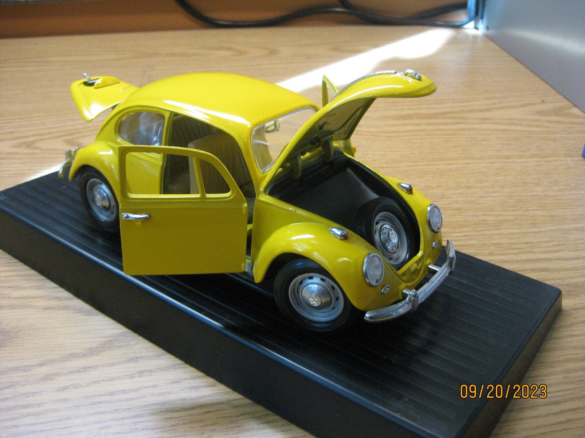 Volkswagen Beetle (1967) ダイキャストモデル 1:18 Vintage 1967 Metal Toy Volkswagen Beetle 1:18 Scale Die Cast