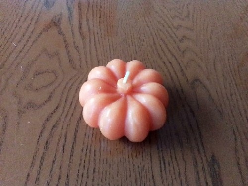 NEW-Pumpkin Shaped Candle with Different Color Decorative Gift For Halloween Set - Picture 5 of 7