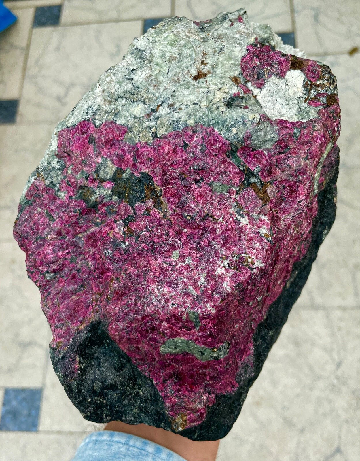 Eudialyt Rohstück 6,9kg Eudialyte Stone