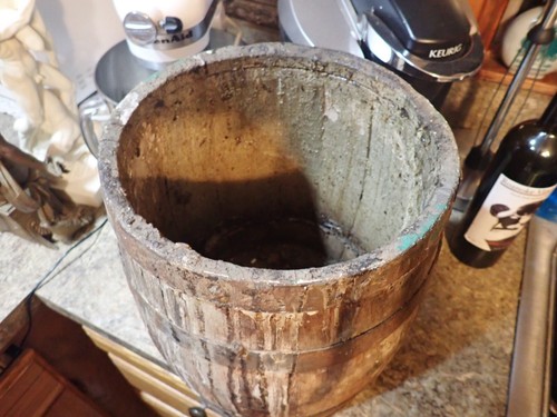 Vintage antique WOOD KEG barrels with Metal band 13" tall x 9-7/8" rim - Picture 3 of 10