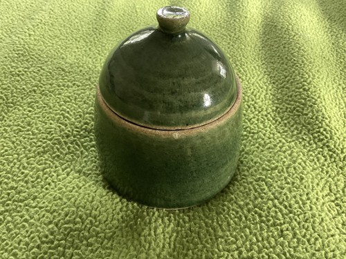 Gelatina/marmellata o miele verde ceramica firmata Studio con tacca e coperchio - Foto 9 di 9