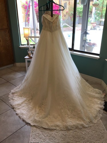 Morilee Wedding Dress By Madeline Gardner Lace Sequence Long Train Ivory Size 12 - Picture 11 of 12