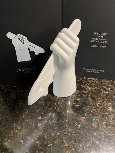 Cleon Peterson Live to Kill Ltd. Ed. Ceramic Flower Vase- Sculpture ed #/500 - Picture 6 of 16