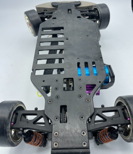 For parts Hotbodies Cyclone chassis with brushless motor and ESC - Picture 14 of 17