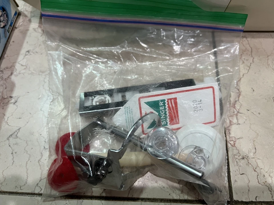 Singer Izek Sewing Machine Gameboy Color Works! Please Read Description! - Image 4 of 4