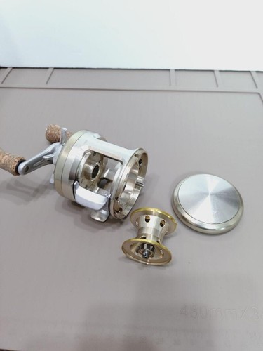 Daiwa Millionaire CV-Z 103L Left Hand Baitcasting Reel used Shipped from Japan - Picture 2 of 10