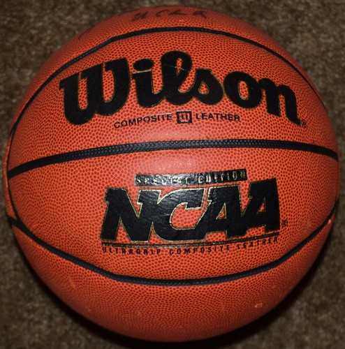 John Wooden Signed NCAA Basketball - JSA COA -UCLA Wizard of Westwood - Picture 4 of 4
