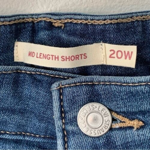 Levi's Mid Length Blue Denim Jean Shorts NEW 20W Distressed Cuffed Summer Plus - Picture 2 of 11