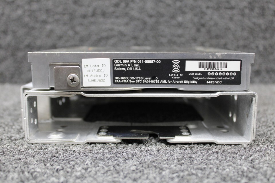 0110098700 Garmin GDL69A Satellite Radio Receiver with Tray, Mod (14