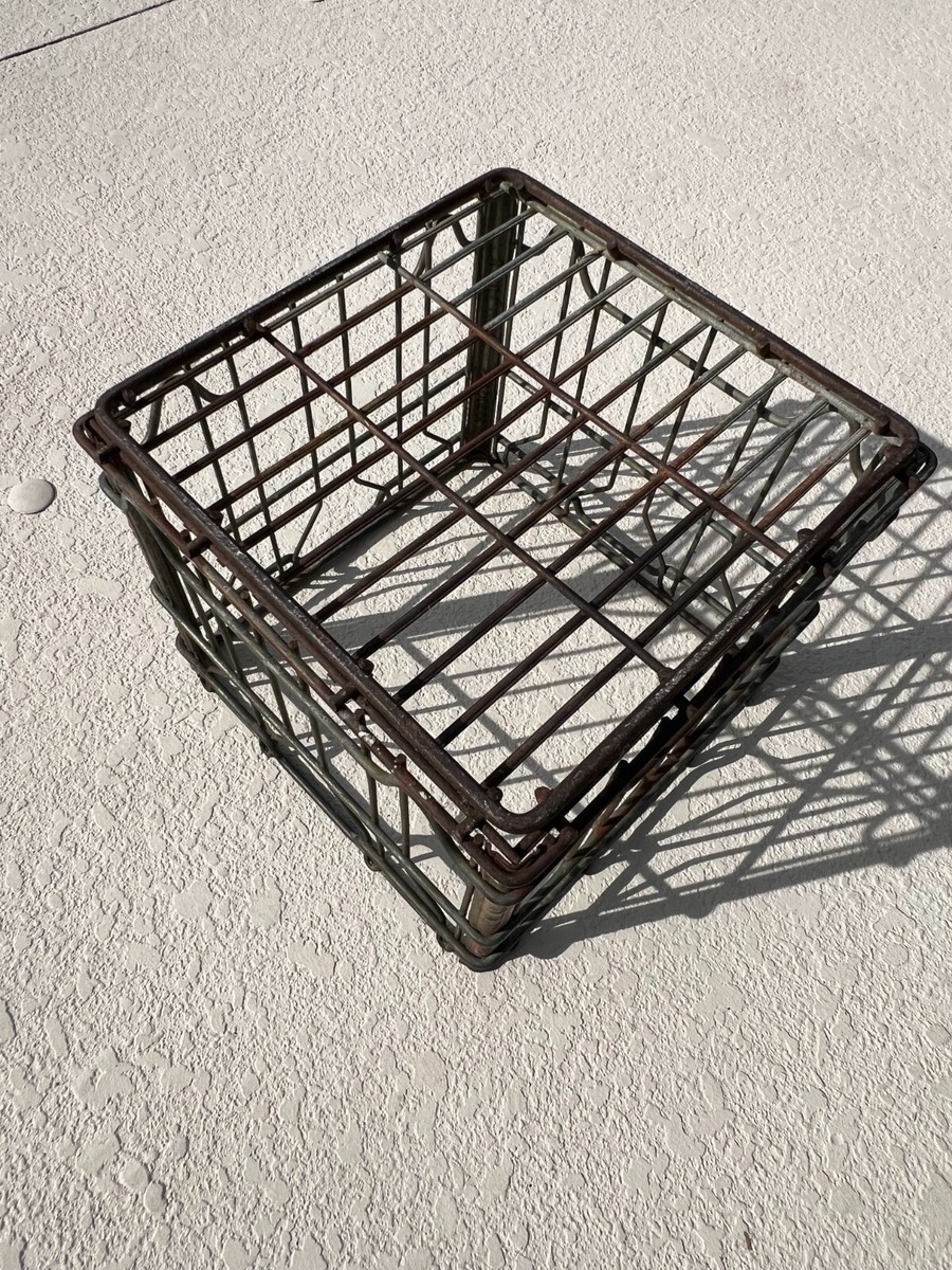 Vintage BORDENS MIAMI 10 68 Square Metal Steel Wire Dairy